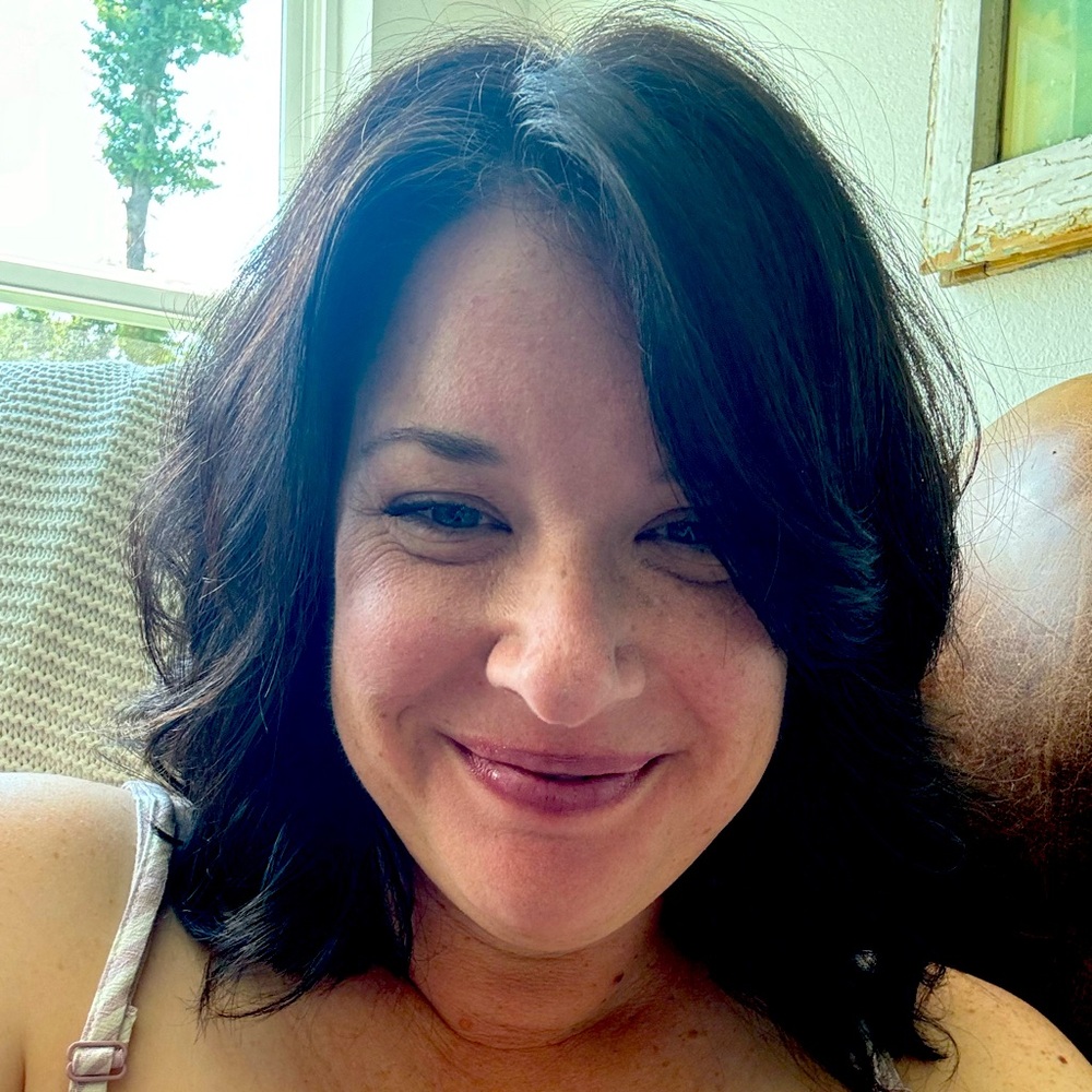 Meet your Posher, Liz